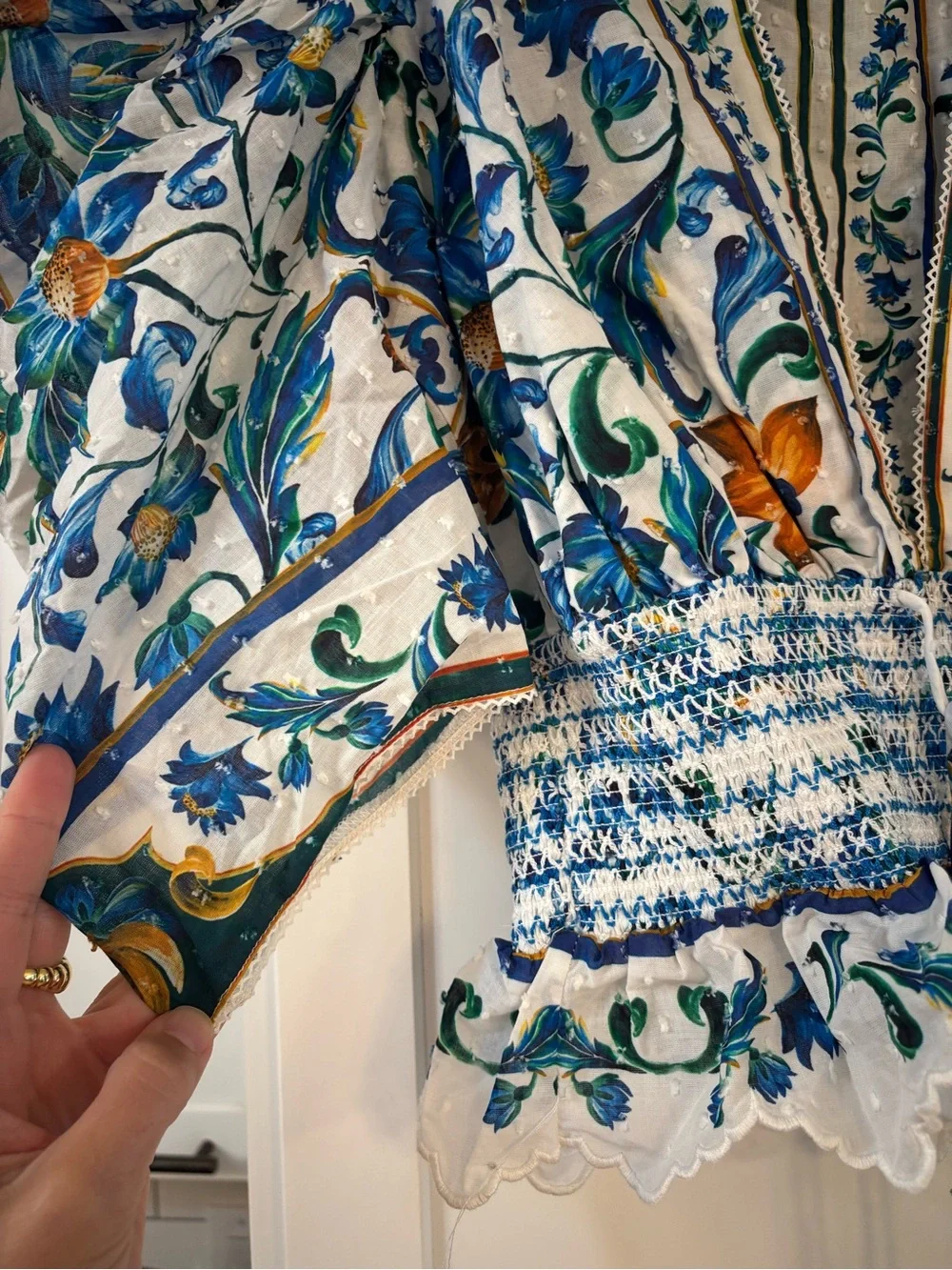 new Farm Rio Off-White Flora Tile Smocked Blouse blue floral print